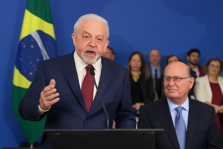 Lula confirma Geraldo Alckmin como vice na chapa da reeleição, anuncia troca em 14 ministérios e assume tom de campanha com comparação ao governo anterior