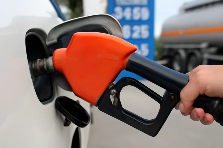 Governo implementa subsídio emergencial para diesel e cria medidas para conter alta dos combustíveis até maio de 2026